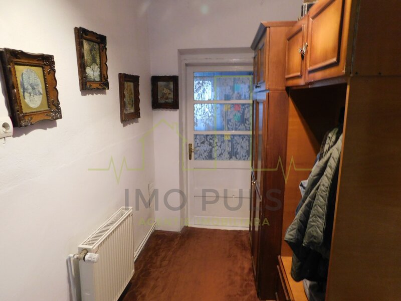 Teren 1187 mp. Centrala proprie.
